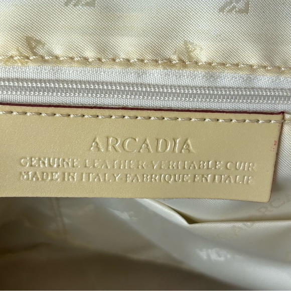 Arcadia Embossed Genuine Leather Handbag EUC - Picture 9 of 15